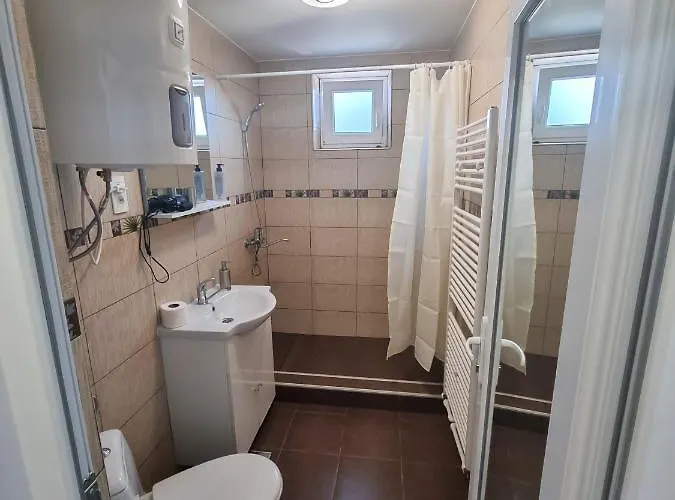 Crina アパート ジュリロヴカ