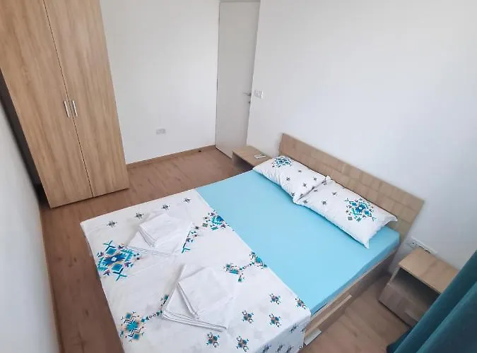 Crina アパート *